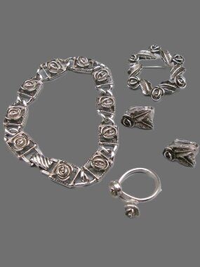 Sarah Coventry Antique Rose Parure Set, Bracelet, Clip Earrings, Brooch and Ring